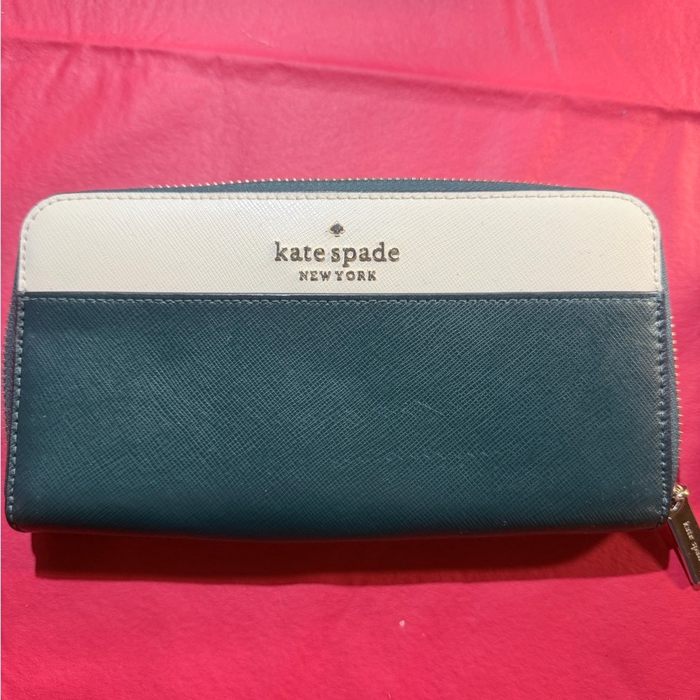 Kate spade large zip around wallet. New condition.